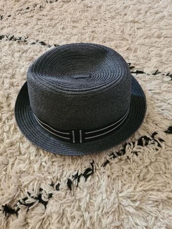 Chapeau bleu marine Okaïdi taille 52 cm