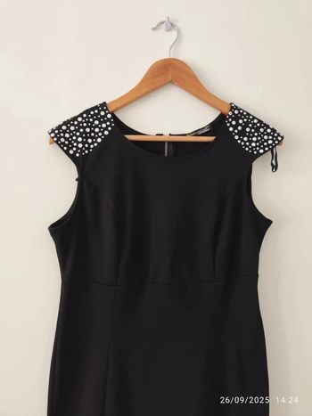 Robe courte basique noire sans manches avec clous de c&a