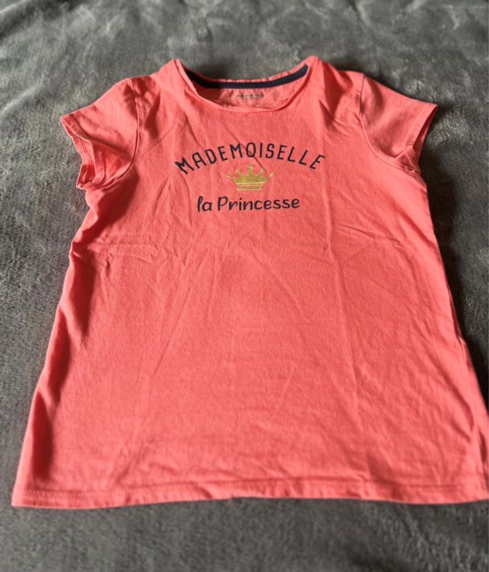 Tee shirt MC fille 8 ans (1F)