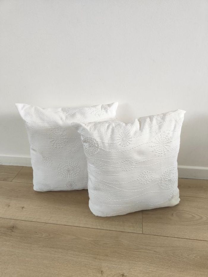 Coussins blancs