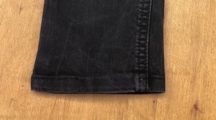 Jean noir - photo numéro 6
