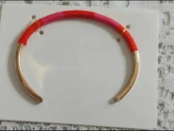 Bracelet tendance pour poignets fins  -Neuf