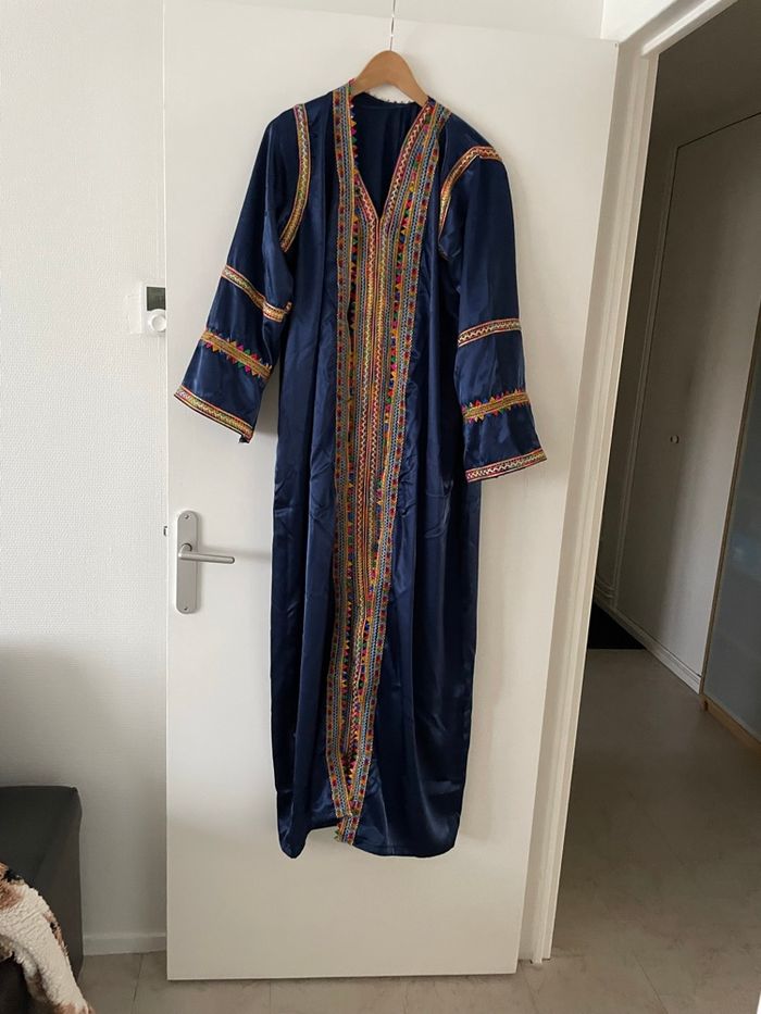 Caftan Kabyle, 90 € neuf sans étiquettes - photo numéro 6