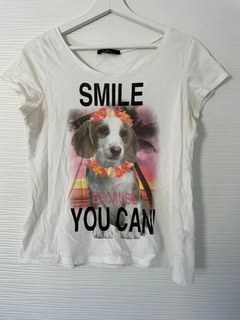 Haut t-shirt blanc coloré motifs imprimés chien manches courtes col rond