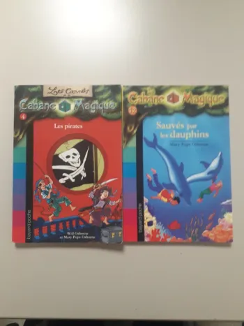 Les pirates n°4 + Sauvés par les dauphins n°12 de Mary Pope Osborne