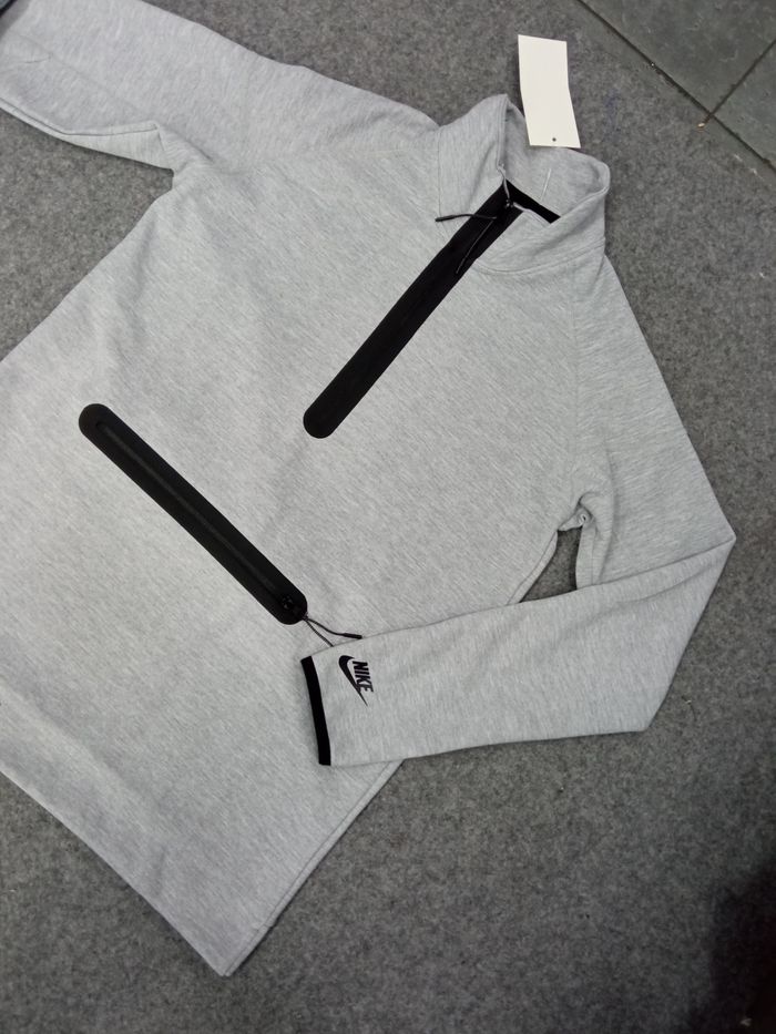 Nike tech - photo numéro 4
