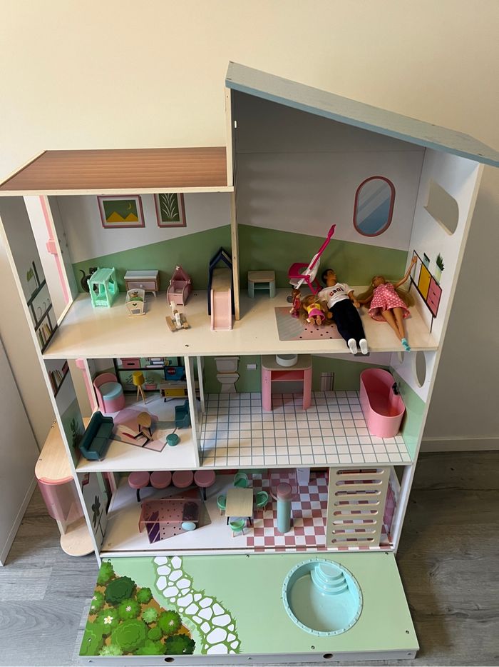 Maison de poupées en bois Lidl