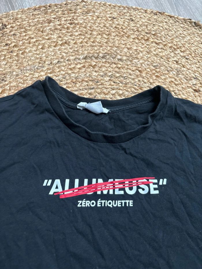 T shirt allumeuse - photo numéro 2