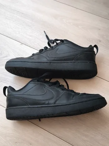 Basket Nike air force noir 40