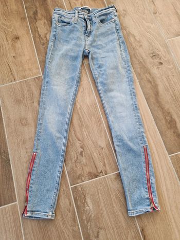 Calvin Klein Jeans 👖