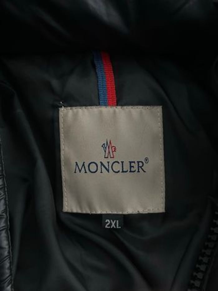 Doudoune Moncler (Taille 2 XL) - photo numéro 4