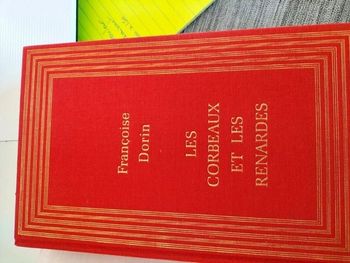 Les corbeaux et les renardes