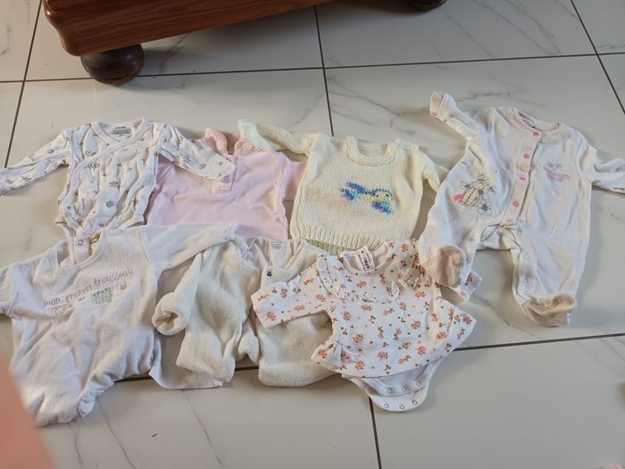 Lot 1 mois fille - photo numéro 2