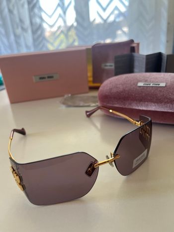 Lunette de soleil miu miu 