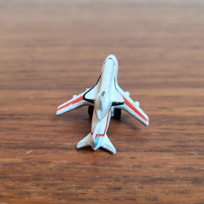 Galoob Micro Machines Boeing 747 - mini Shuttle transport B SYD 4 - photo numéro 3