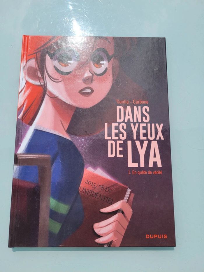 BD Dans les yeux de Lya, tome 1 : En quête de vérité