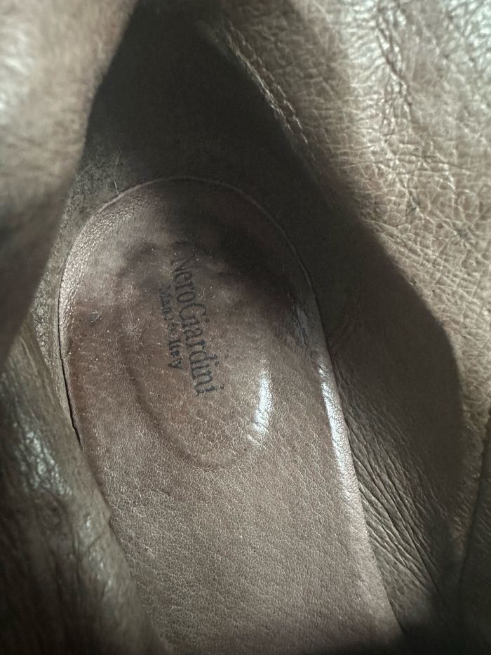 Bottes noires - photo numéro 10