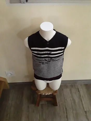 Pull sans manches 6 ans  (114 cm)