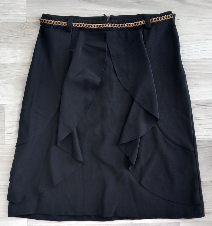 Jupe courte noire taille 38 - photo numéro 1