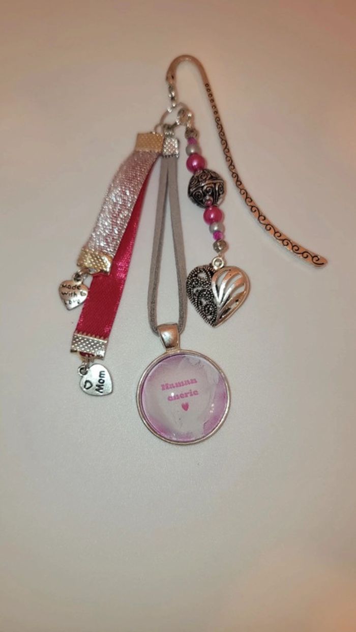Cadeau maman, bijoux de sac ou marque page " maman chérie "