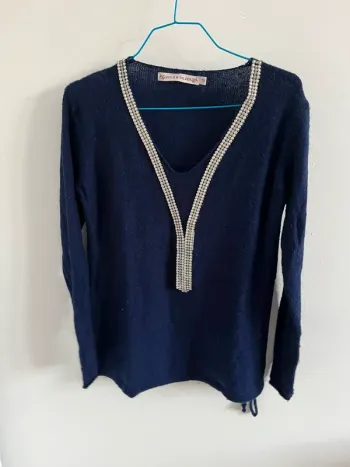 Pull avec coll strass