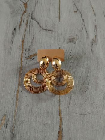 Boucles d'oreilles neuves