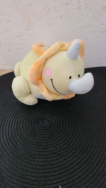 doudou dragon jaune et orange Pedro le Chameau