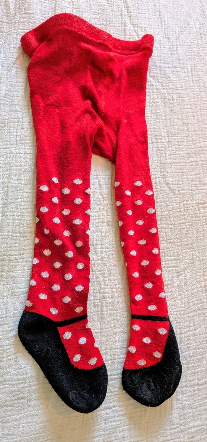 Collants rouges pois blancs ballerines