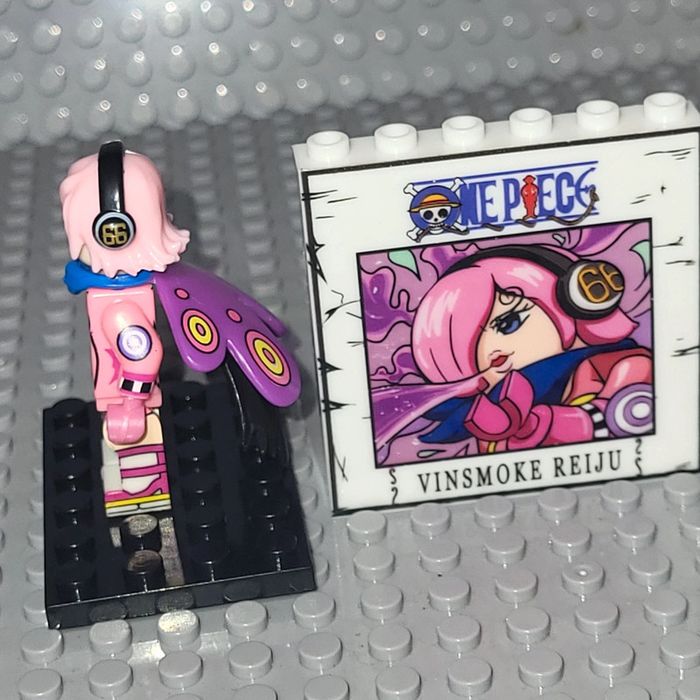 Minifigure / Figurine 🌊 One Piece 🌊 Reiju Vinsmoke - photo numéro 3