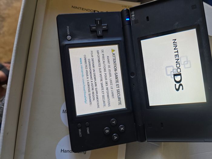 Nintendo ds i - photo numéro 2