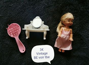 Shelly petite sœur de Barbie et ses accessoires