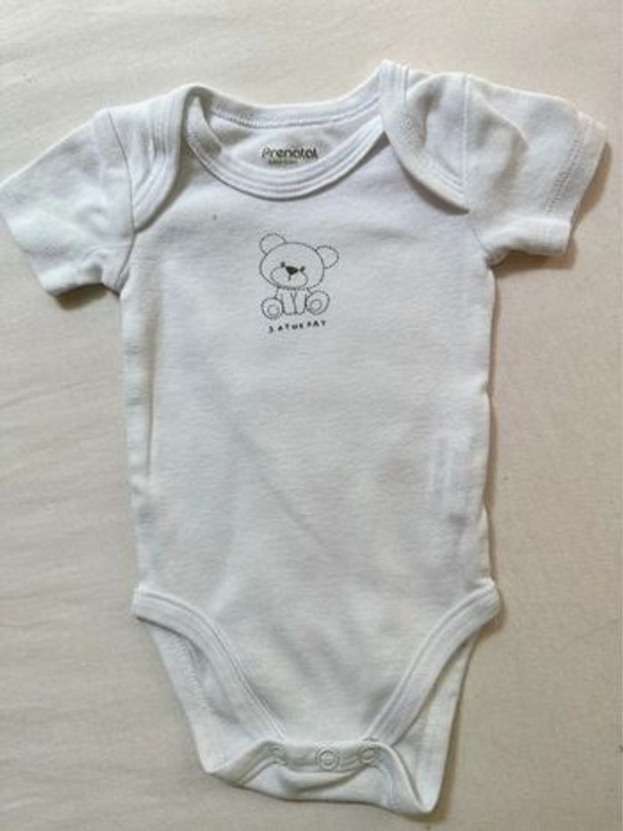 Lot 7 bodies manches courtes 1 mois - photo numéro 7