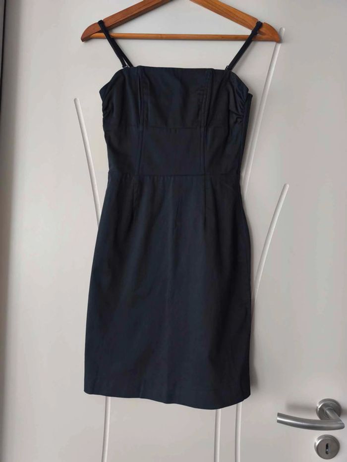 petite robe noire Jennyfer