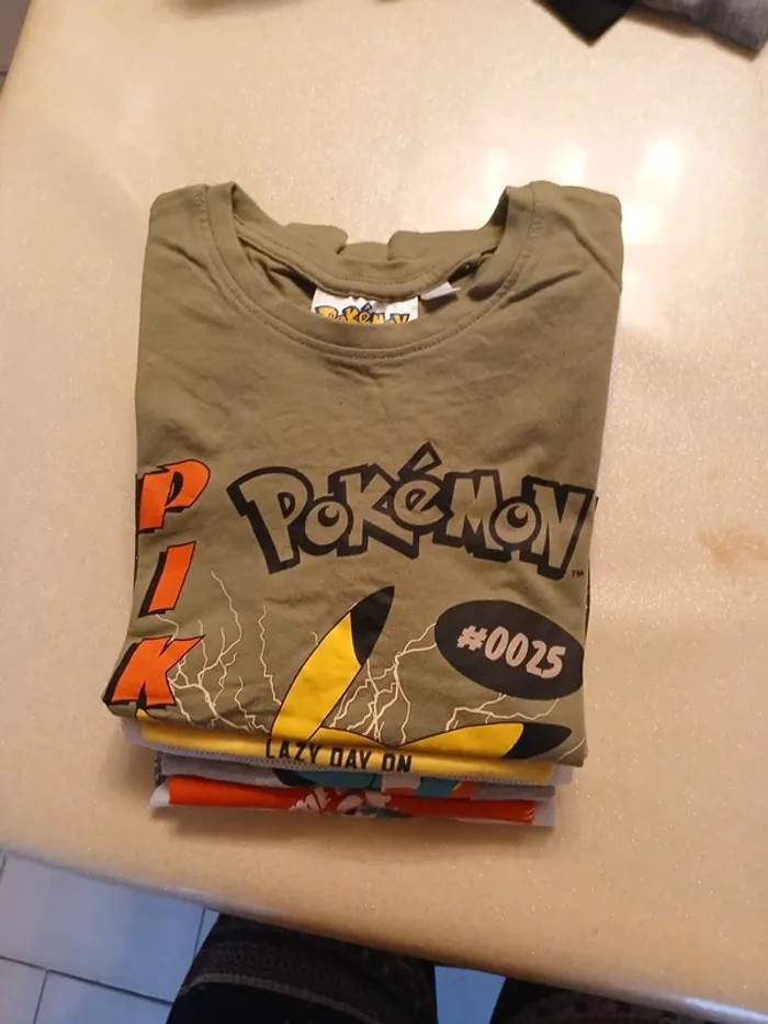 Lot 6 tee-shirts