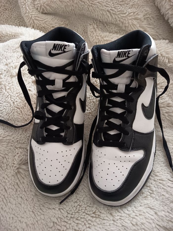 Basket Nike taille 37.5 - photo numéro 5