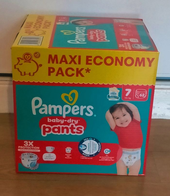 Couches Pampers baby dry pants taille 7