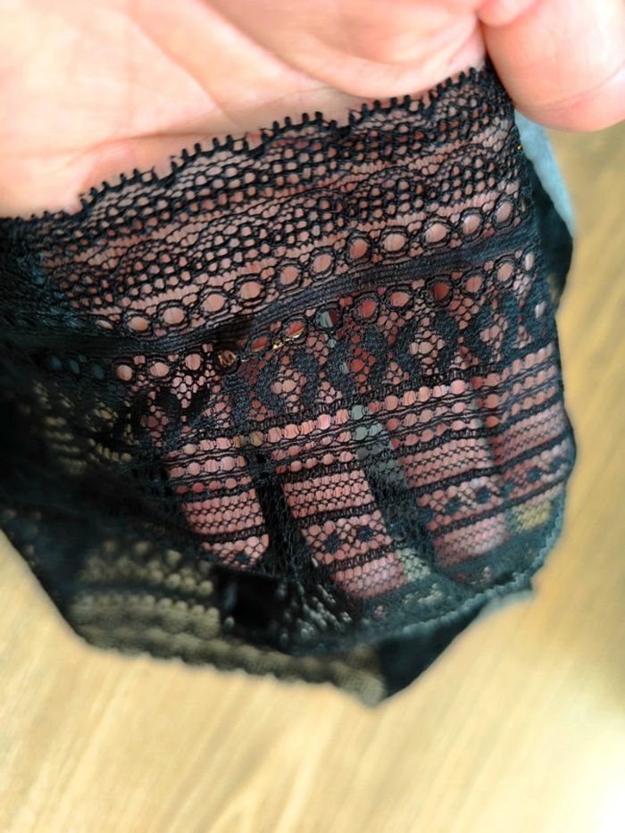 🖤 Culotte grise avec dentelle noire – Taille M – Neuve ! 🖤 - photo numéro 5