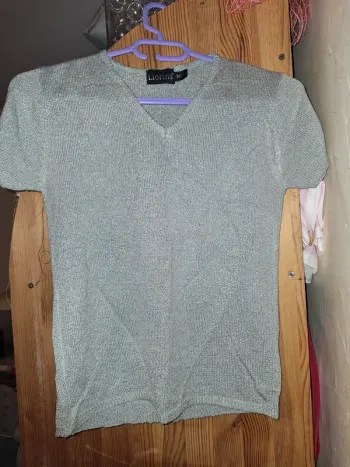 Petit pull gris taille 38/40 en très bon état "liorina"