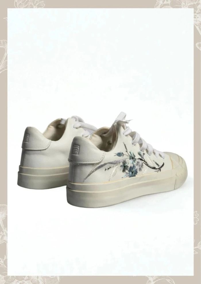 Baskets basses blanc cassé motif fleurie Shiatzy Taille 36 - photo numéro 6