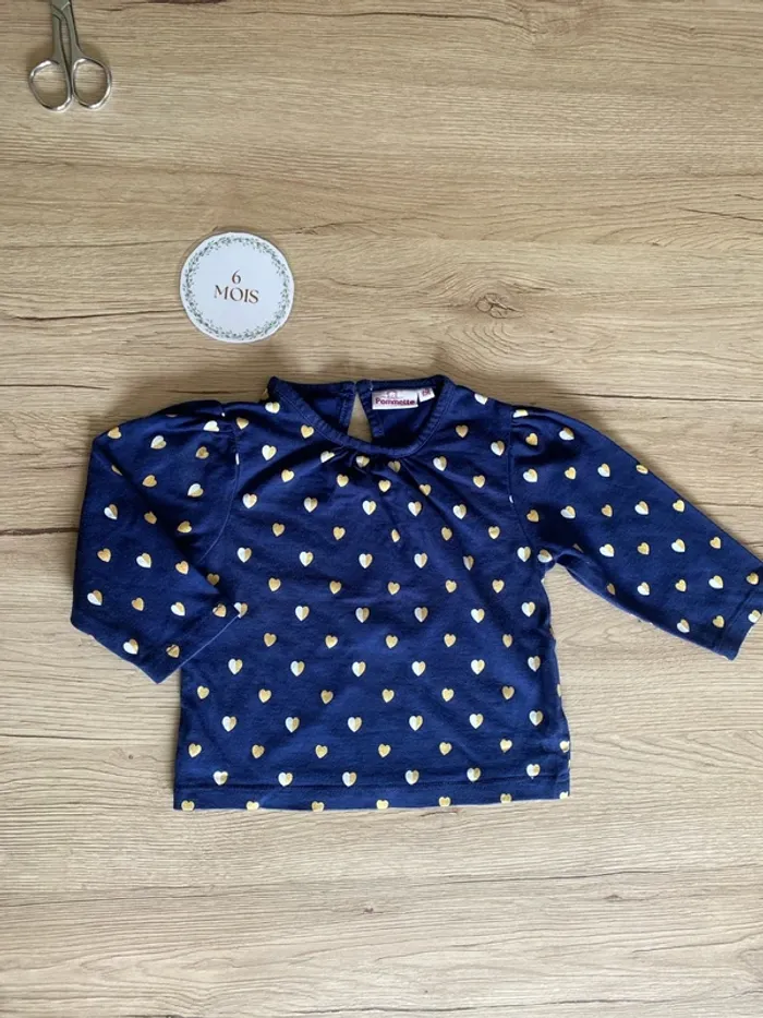 Sous pull manche longue bleu marine imprimé coeur bébé fille 6 mois Pommette