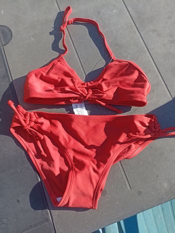 Maillot rouge 8 ans