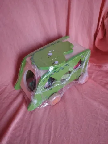 * Jeu des formes à tirer dinosaure par Auchan