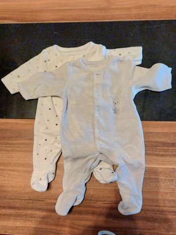 2 pyjamas Obaibi