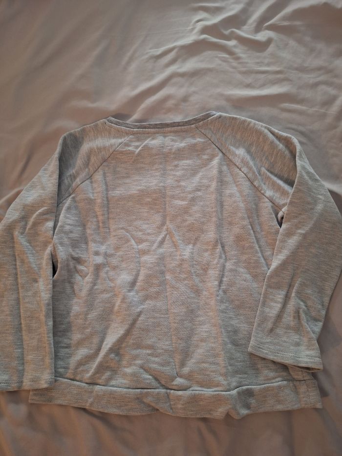 Pull fille 8ans - photo numéro 3