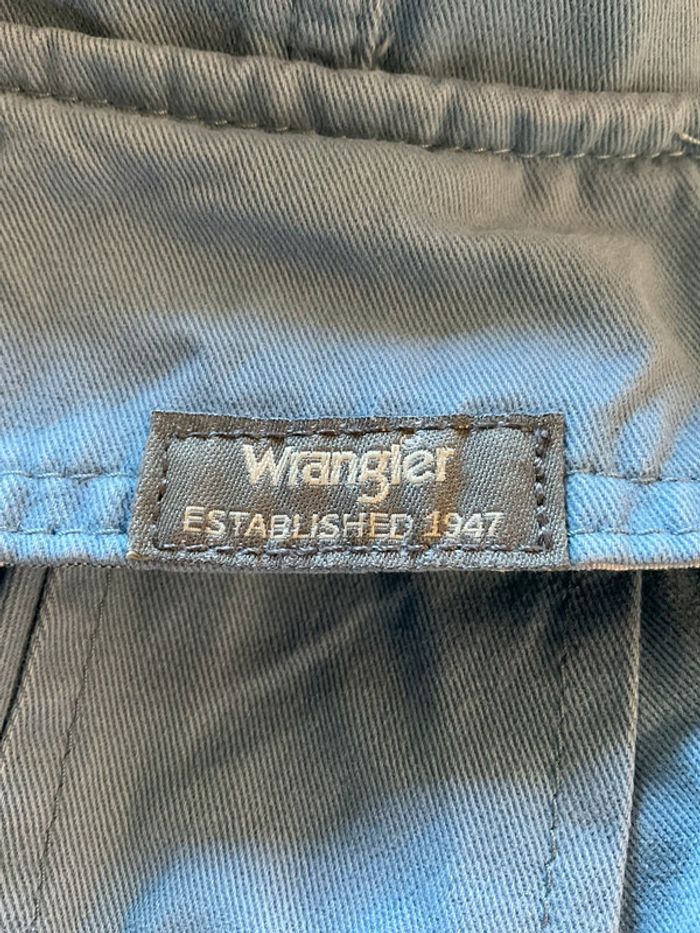 Short cargo bleu clair pour homme Wrangler taille W32 FR42 436 - photo numéro 3