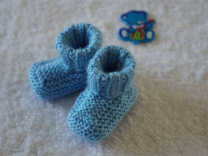 Ensemble bleu neuf pour petit prématuré 30/32 semaines : Bonnet + chaussons - photo numéro 3