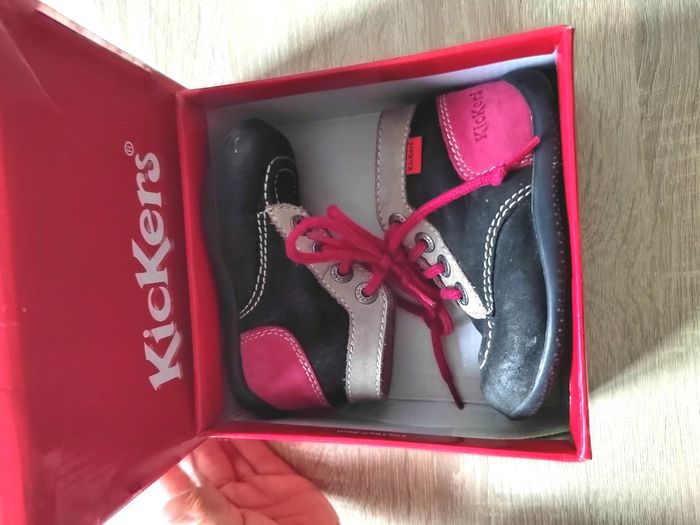 Kickers taille 22 bonbon noir gris fushia ☺️ très bon état général #kickers #kickersfille