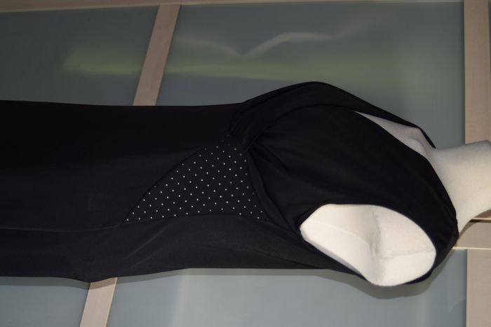 petite robe noire à strass  T38/40 Eldys - photo numéro 6