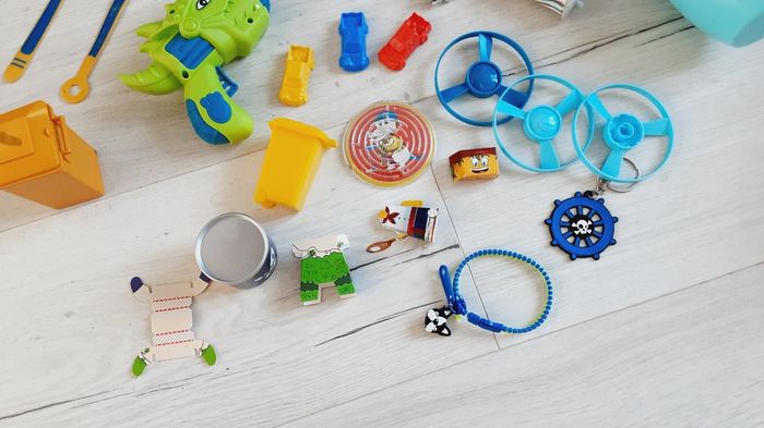 Lot de 19 jouets divers - photo numéro 5