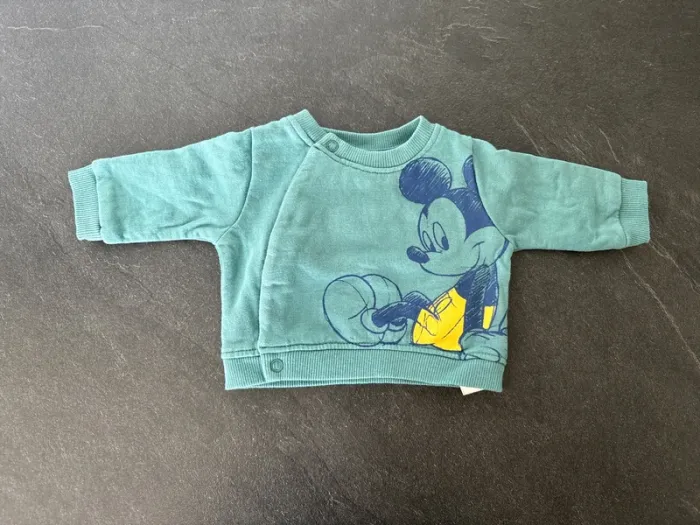 Pull cache cœur Mickey